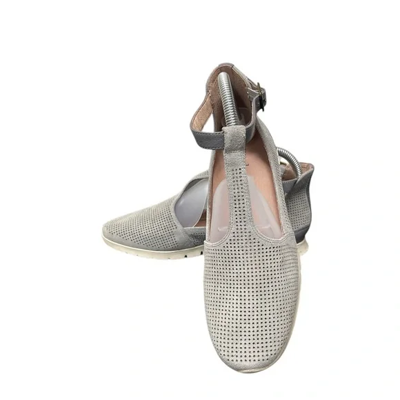 SUNDANCE Gray‎ Ankle Strap Perforated Flats T Strap 37 - Picture 3 of 6